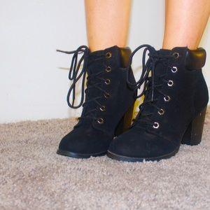 Combat boots